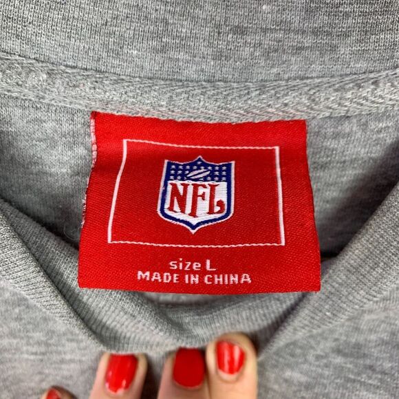 NFL Tampa Bay Buccaneers Gray Red Pirate Flag Sweatshirt Mens Large - Picture 4 of 6